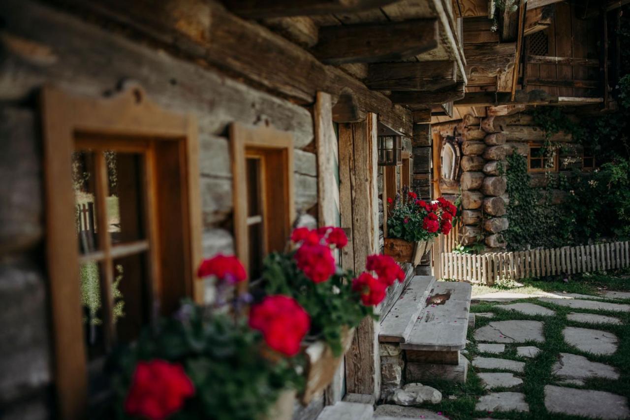 Lerch Hotel
