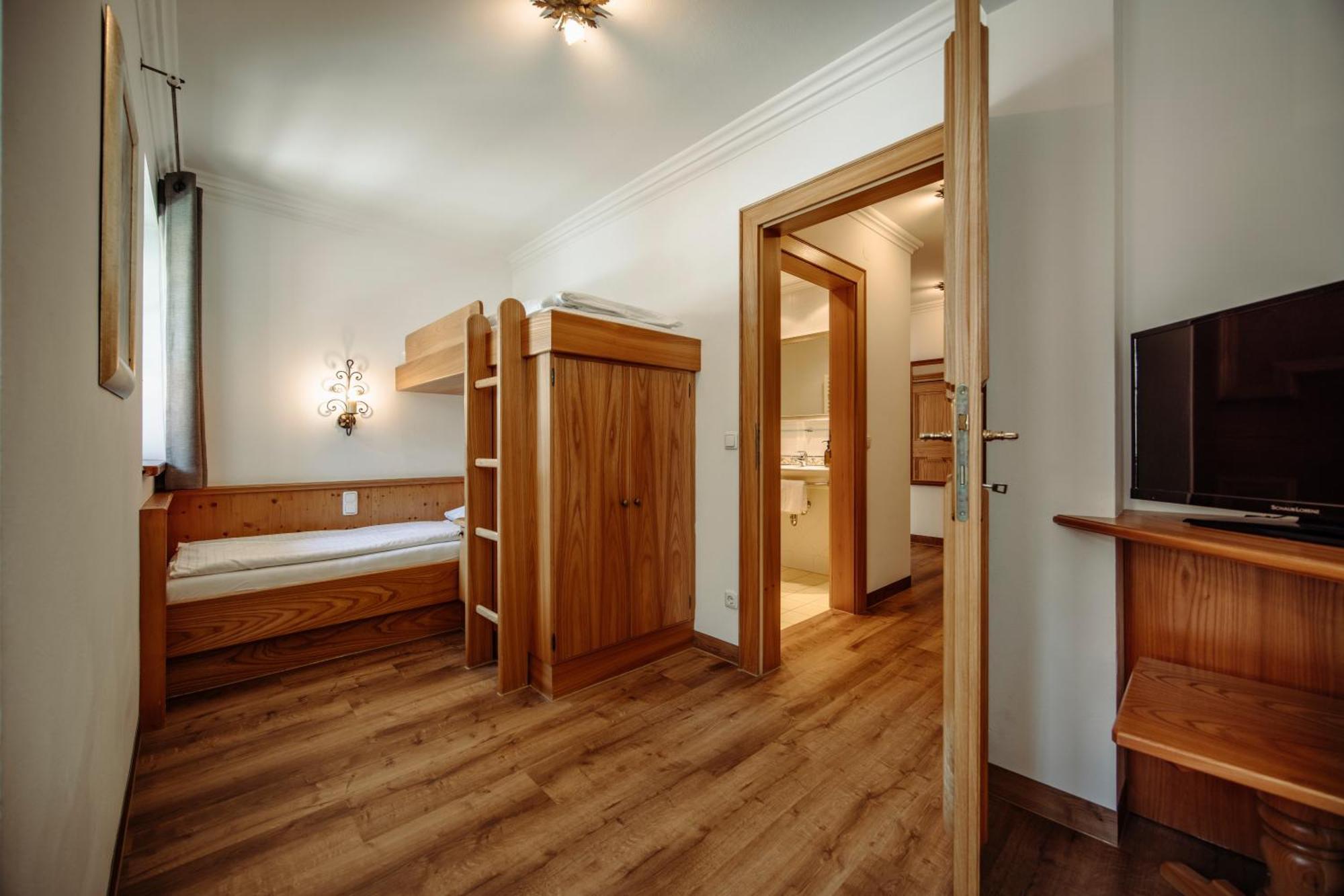 Lerch Hotel 4*